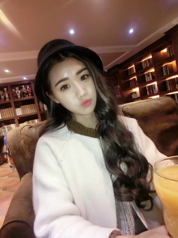 气质小妹的第三张照片--衡阳相亲服务中心