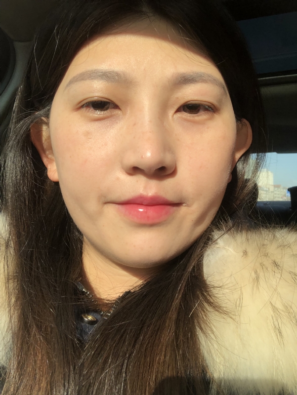 轻闭双眼的第一张照片--衡阳相亲服务中心