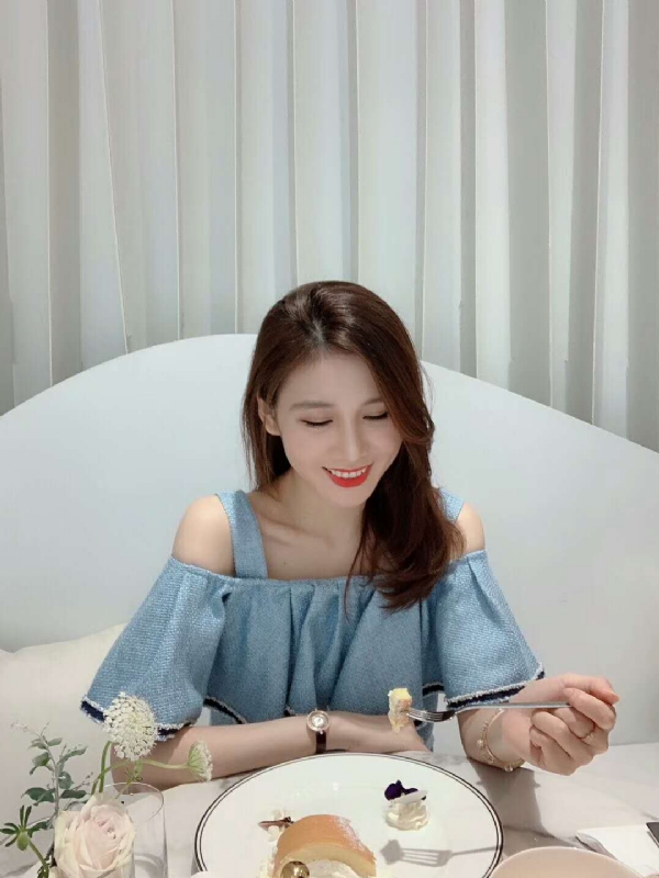 Emily的第三张照片--衡阳相亲服务中心