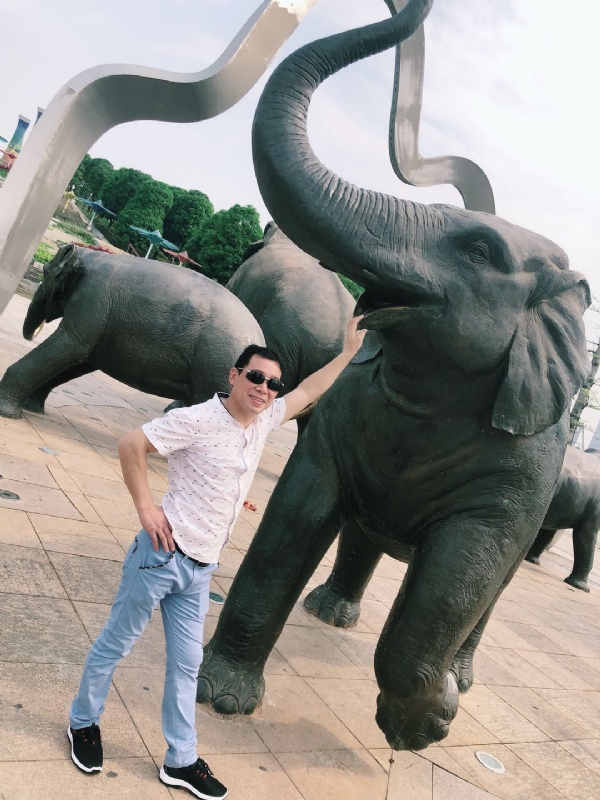 朝望大海的第三张照片--衡阳相亲服务中心