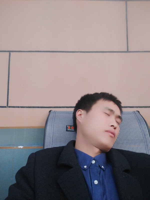 有钱爱情才能长久的第一张照片--衡阳相亲服务中心