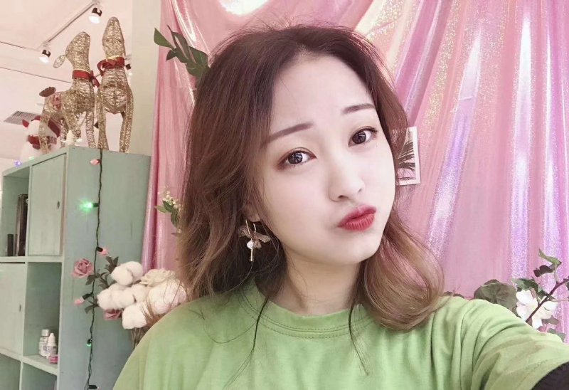 罗兰的第二张照片--衡阳相亲服务中心