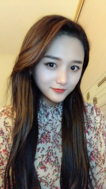 淡然一笑的第一张照片--衡阳相亲服务中心