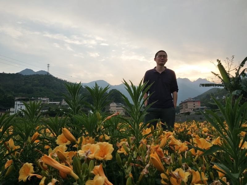 黄晓东的第一张照片--衡阳相亲服务中心