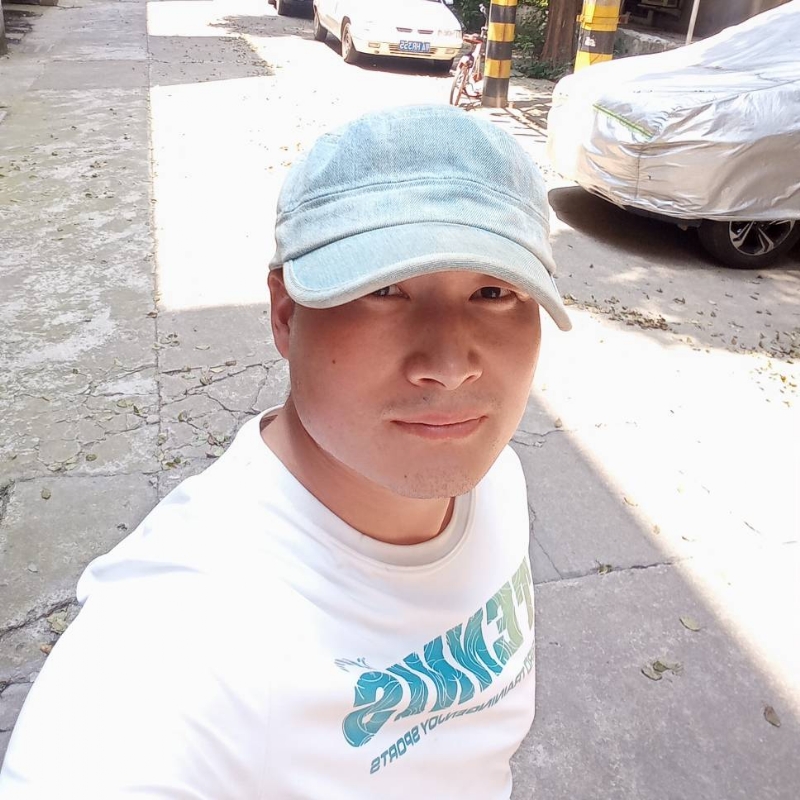 辉光的第一张照片--衡阳相亲服务中心