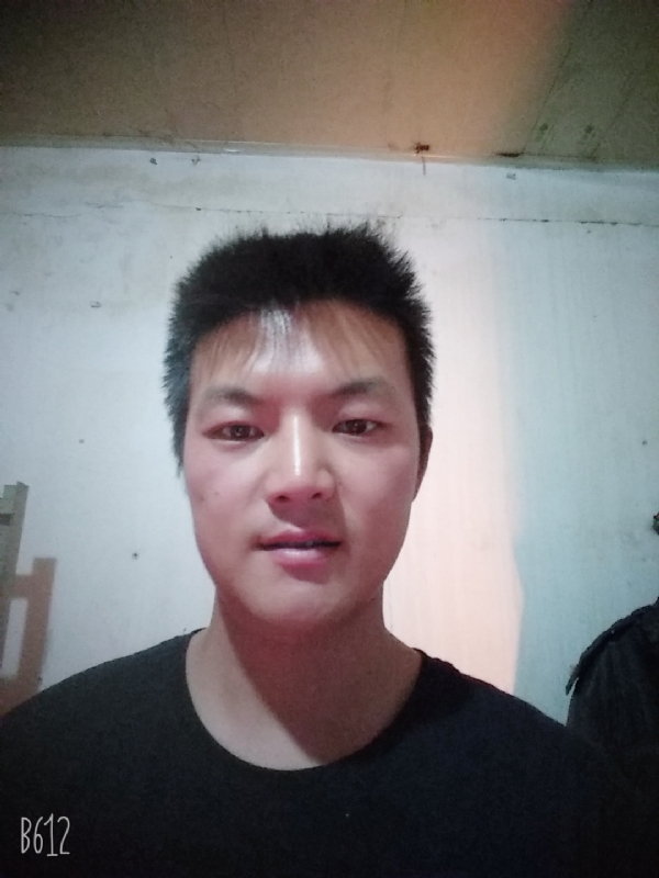 风轻云淡的第一张照片--衡阳相亲服务中心