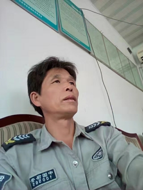 卧窗听雨的第一张照片--衡阳相亲服务中心