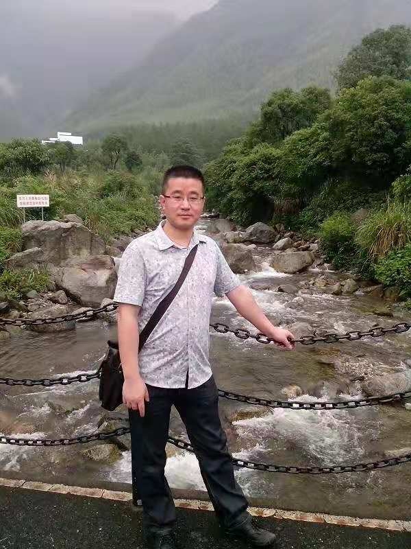 淡定牛魔王的第三张照片--衡阳相亲服务中心