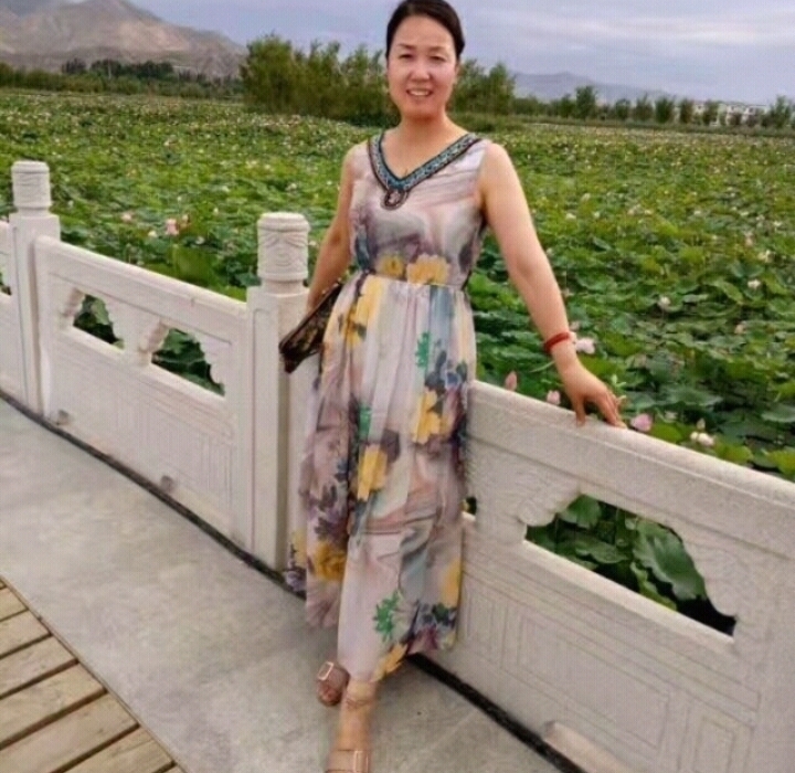 红叶的第一张照片--衡阳相亲服务中心