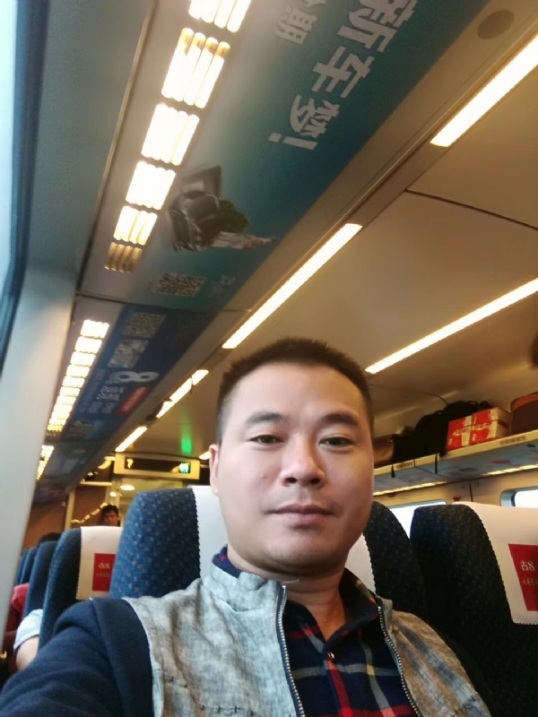 等爱的人的第一张照片--衡阳相亲服务中心