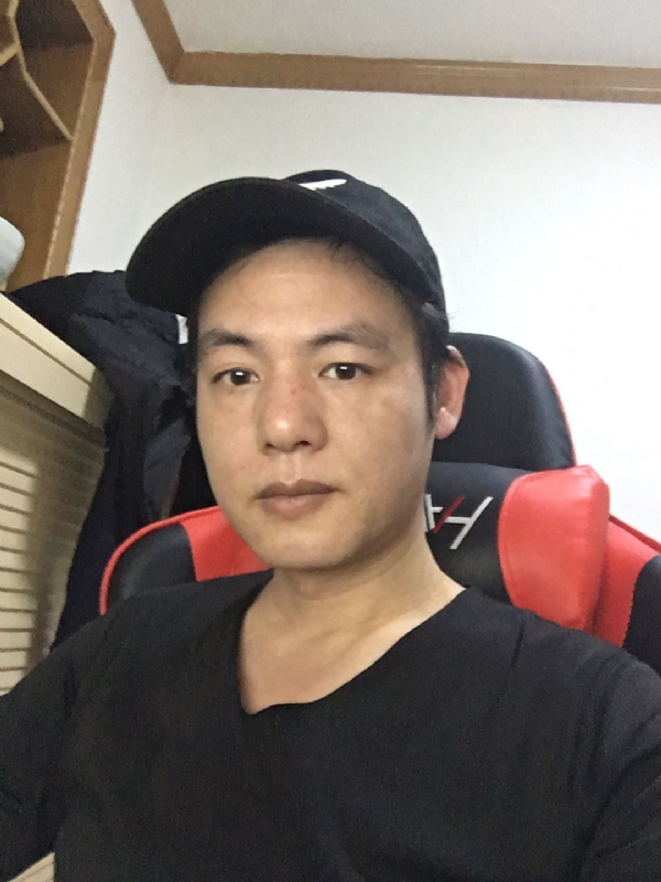 扛枪打鸟的第一张照片--衡阳相亲服务中心