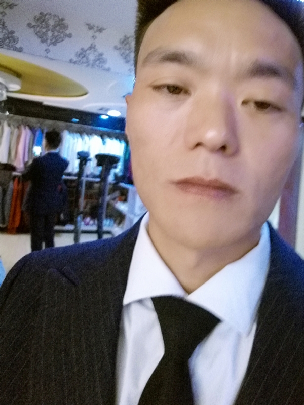 醉酒的蝴蝶的第二张照片--衡阳相亲服务中心