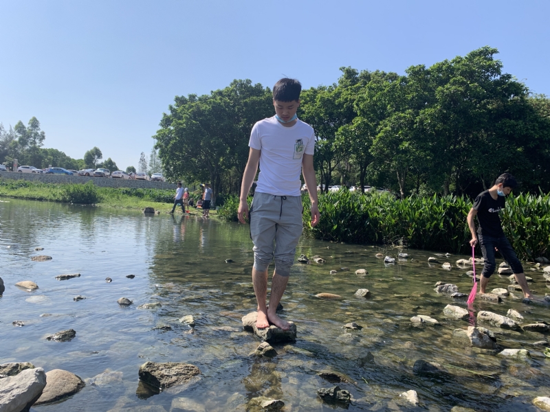 放假吃鸡的第二张照片--衡阳相亲服务中心