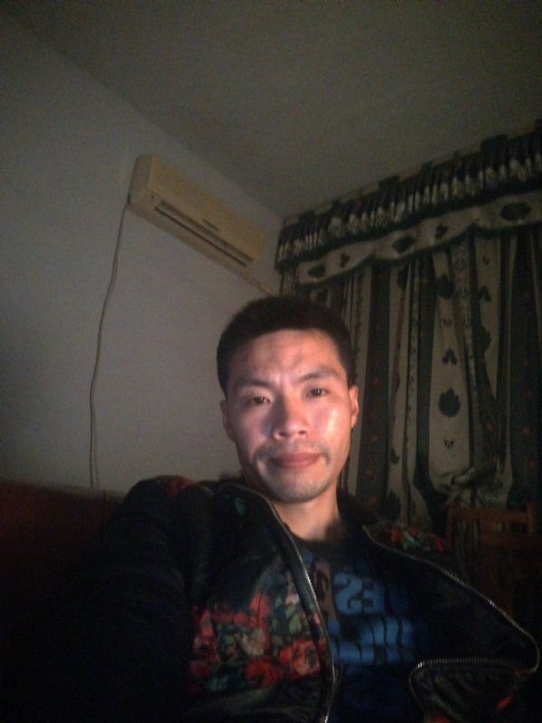 性情男儿的第一张照片--衡阳相亲服务中心