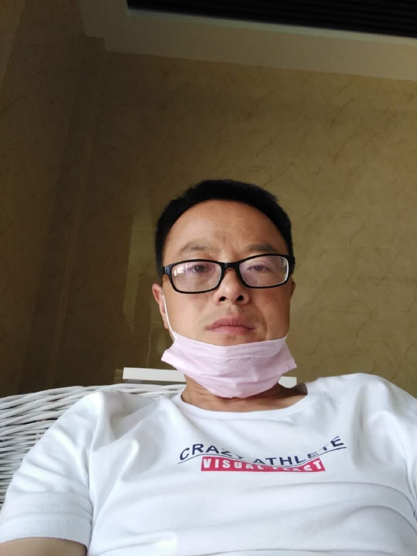 小马奔腾的第一张照片--衡阳相亲服务中心