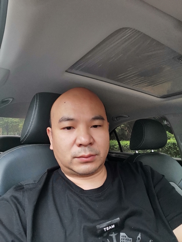 爷们已经老了的第一张照片--衡阳相亲服务中心