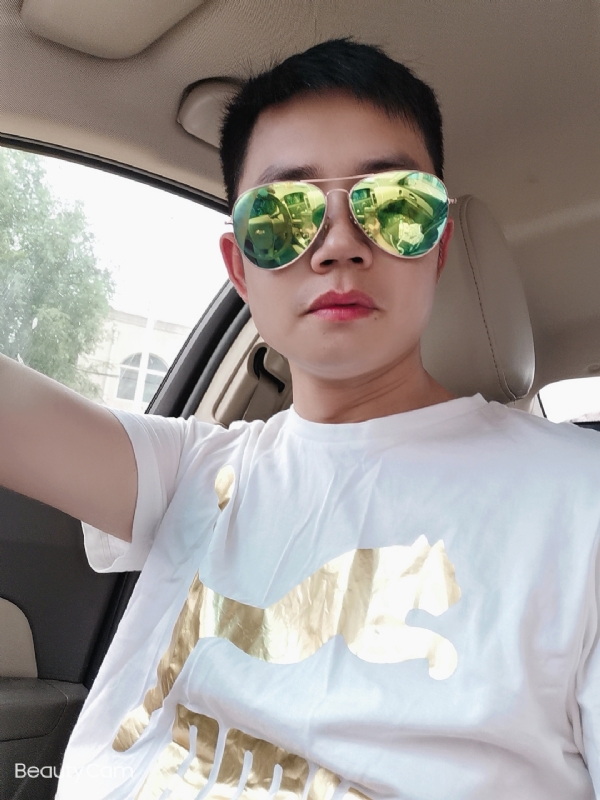 奋斗的第一张照片--衡阳相亲服务中心