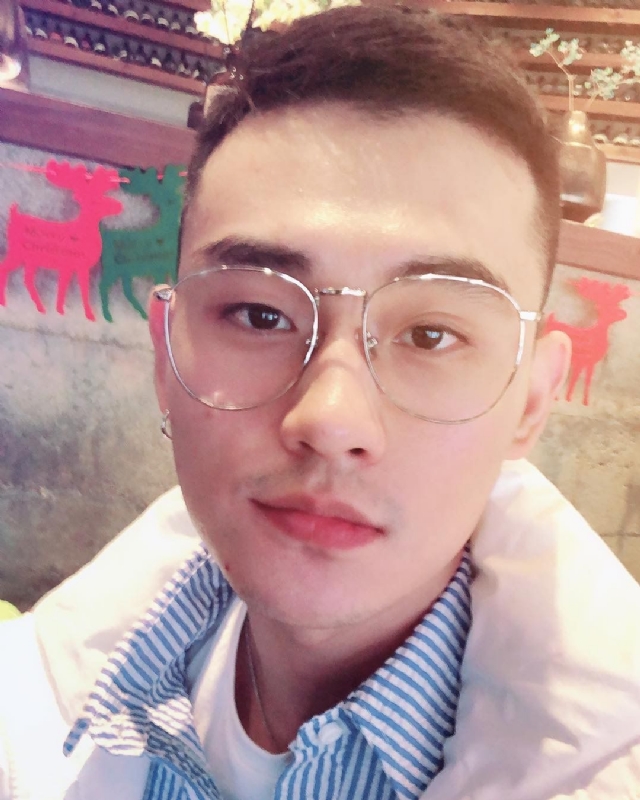 胡强很孤单的第一张照片--衡阳相亲服务中心