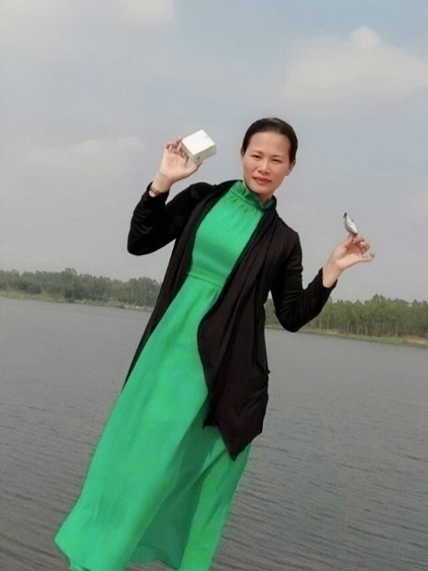 李梅的第三张照片--衡阳相亲服务中心