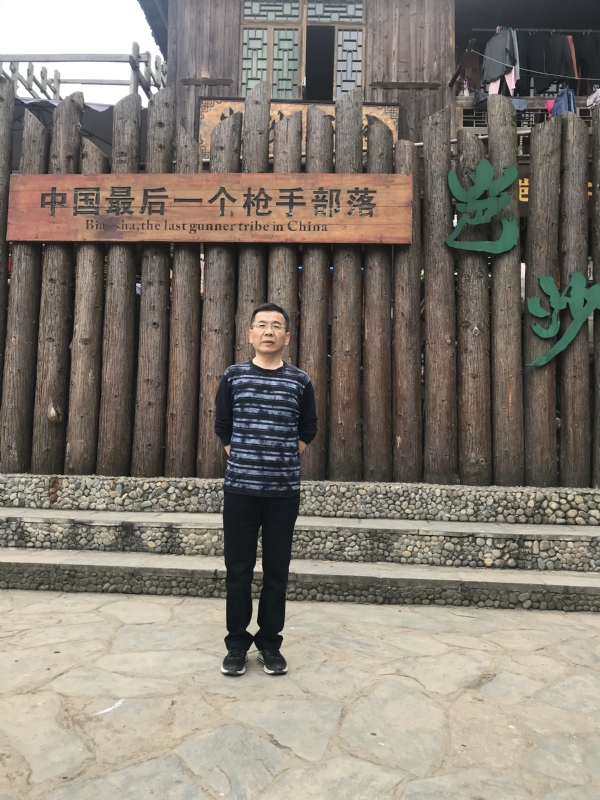 屯里的富豪的第一张照片--衡阳相亲服务中心