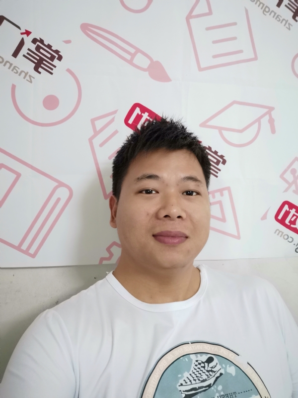 轻静地行走着的第一张照片--衡阳相亲服务中心