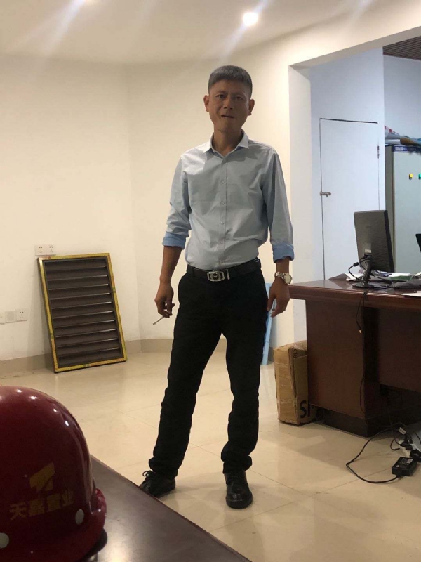 郁闷之中的第一张照片--衡阳相亲服务中心