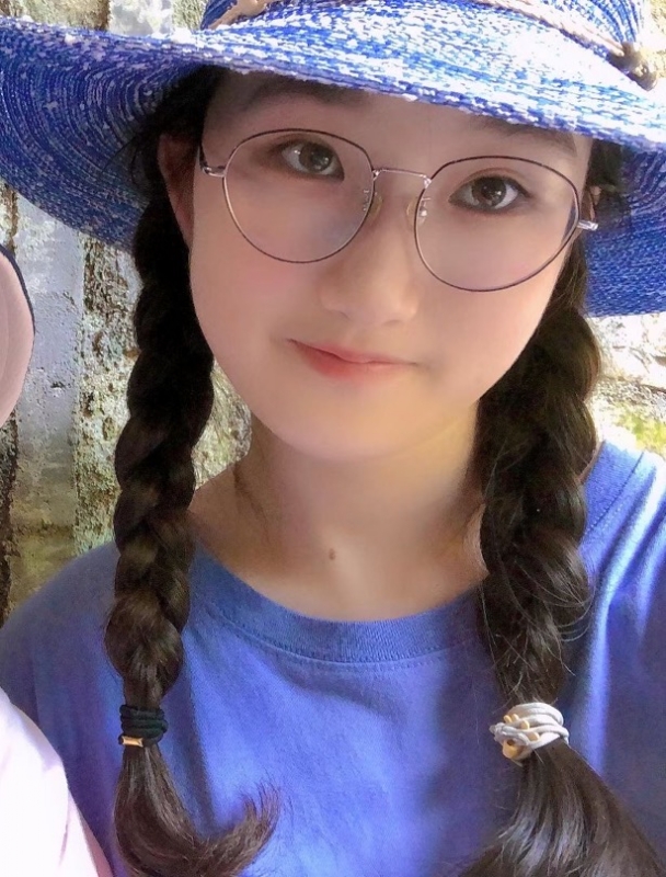 渴望爱情的第一张照片--衡阳相亲服务中心