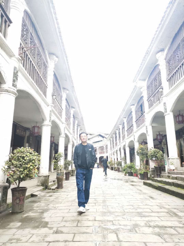 斌哥哥的第一张照片--衡阳相亲服务中心