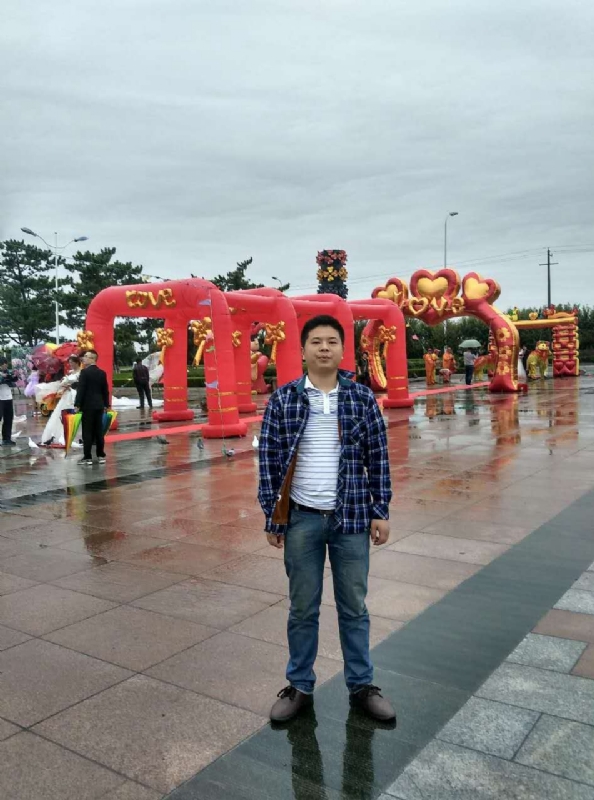 在奋斗的第三张照片--衡阳相亲服务中心