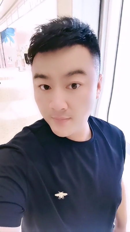 微风徐徐的第二张照片--衡阳相亲服务中心