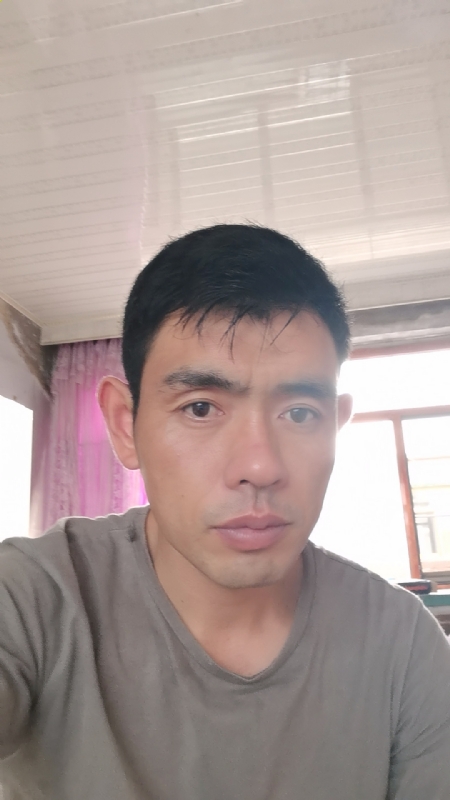 小草莓1981的第一张照片--衡阳相亲服务中心