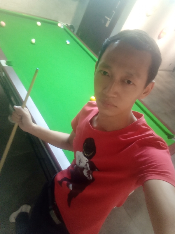 耳机分你一半的第一张照片--衡阳相亲服务中心