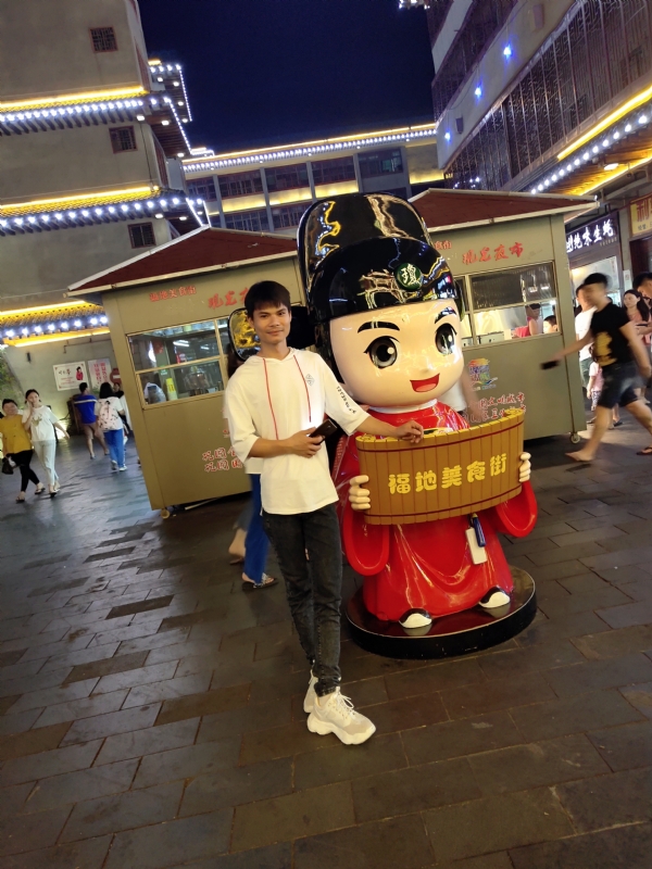 圆嘟嘟的瘦子的第一张照片--衡阳相亲服务中心