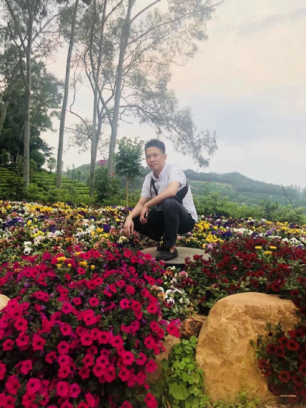 小郑的第一张照片--衡阳相亲服务中心