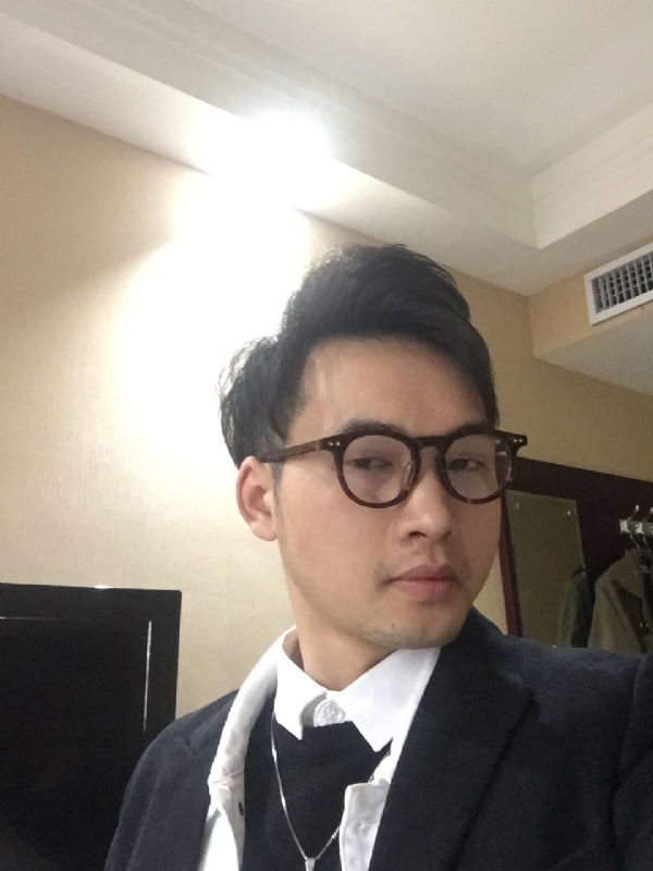 曾亮的第二张照片--衡阳相亲服务中心