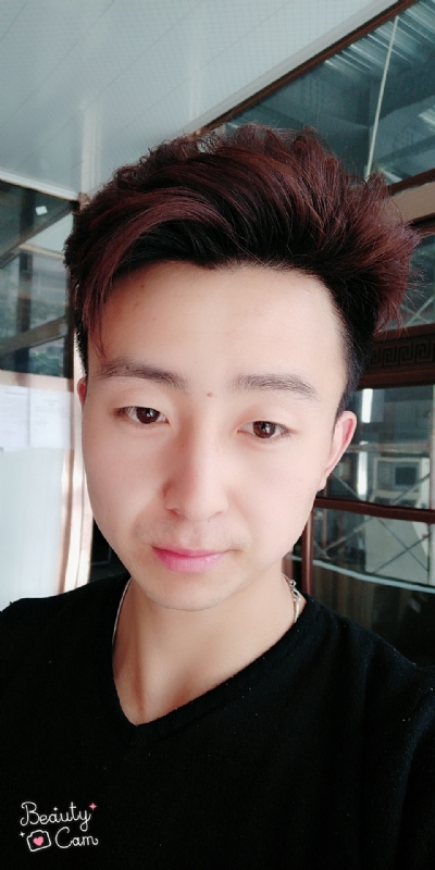 拼命微笑的第三张照片--衡阳相亲服务中心