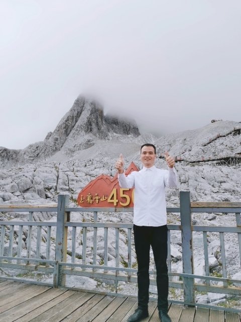 灰太狼的第一张照片--衡阳相亲服务中心