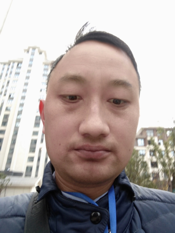 老男人的第一张照片--衡阳相亲服务中心