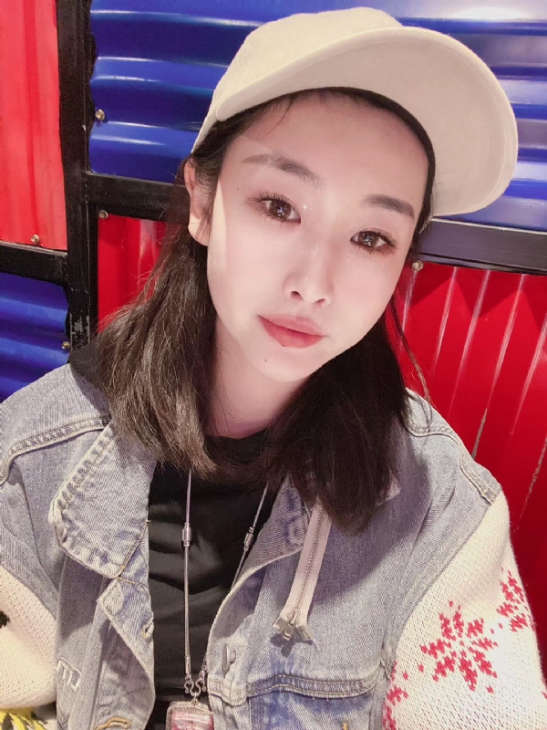 玲珑的第一张照片--衡阳相亲服务中心