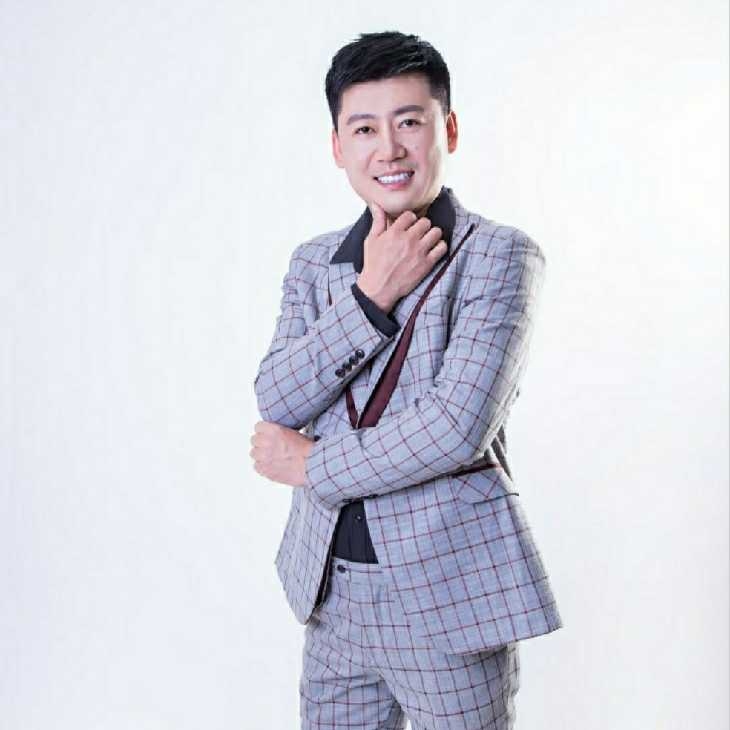 屋顶拾荒人的第一张照片--衡阳相亲服务中心