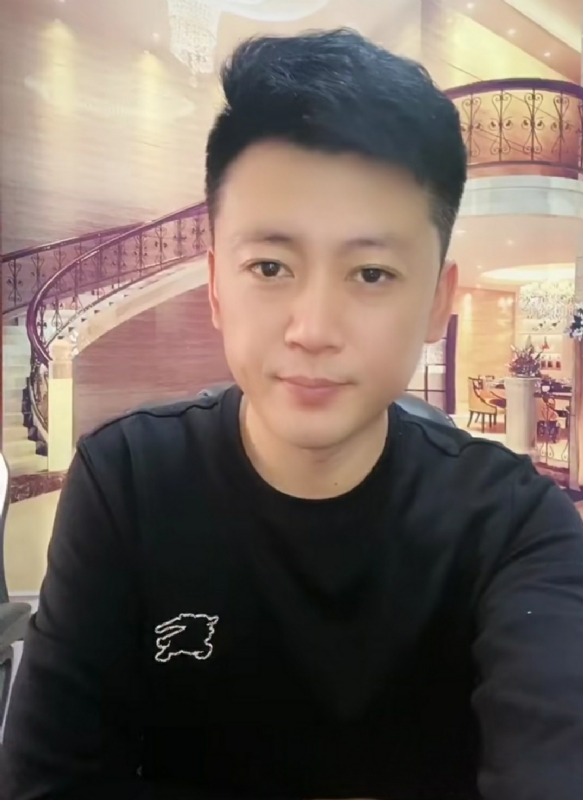 屋顶拾荒人的第三张照片--衡阳相亲服务中心