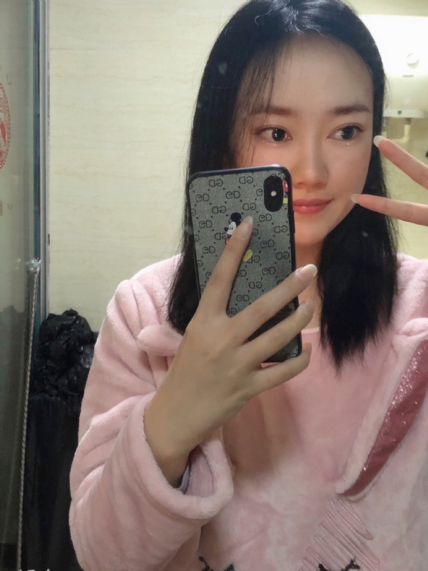 叶落知秋的第一张照片--衡阳相亲服务中心