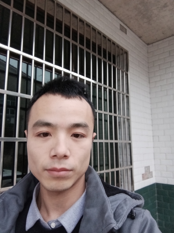 笑得那么开心的第三张照片--衡阳相亲服务中心