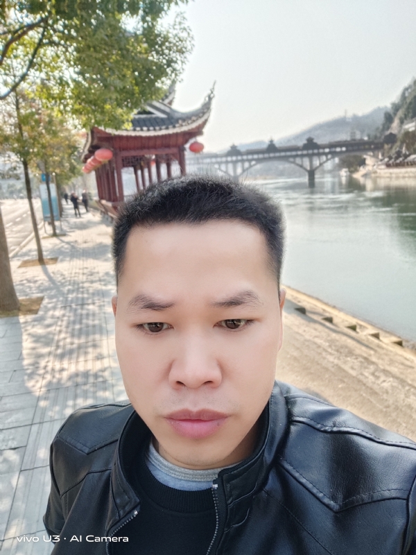 啊锦的第一张照片--衡阳相亲服务中心