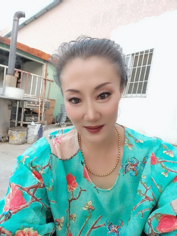 燕子的第三张照片--衡阳相亲服务中心