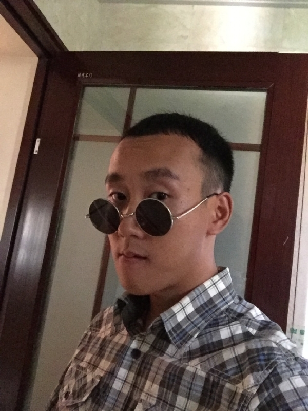 悲喜的第一张照片--衡阳相亲服务中心