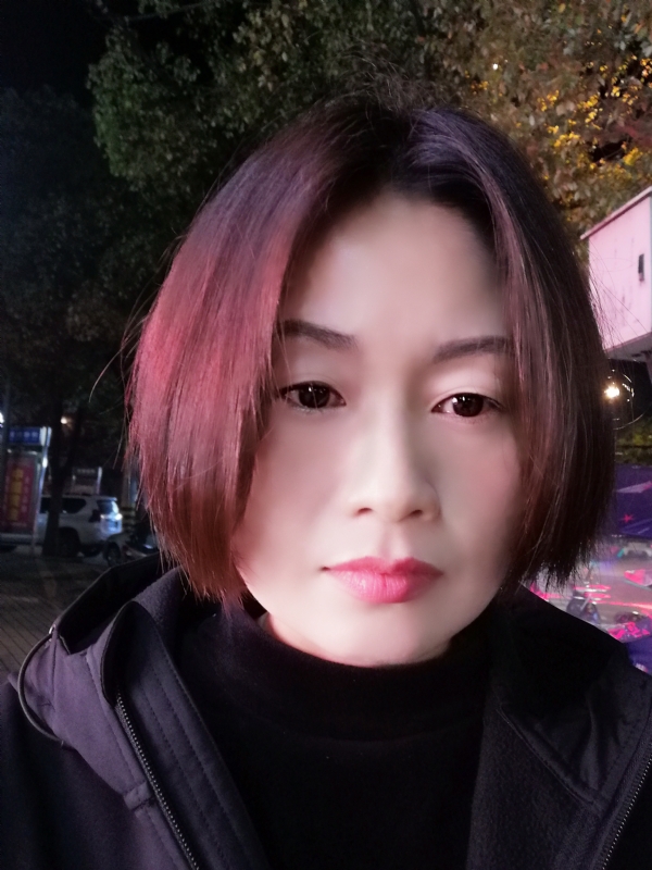 风中百合的第一张照片--衡阳相亲服务中心