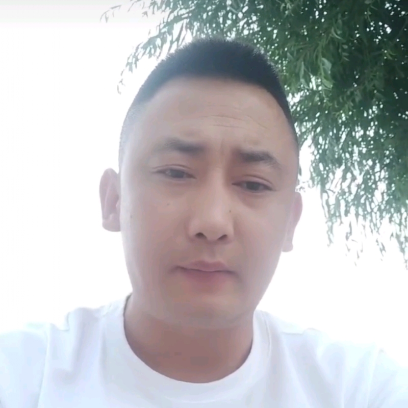 潇洒的第一张照片--衡阳相亲服务中心