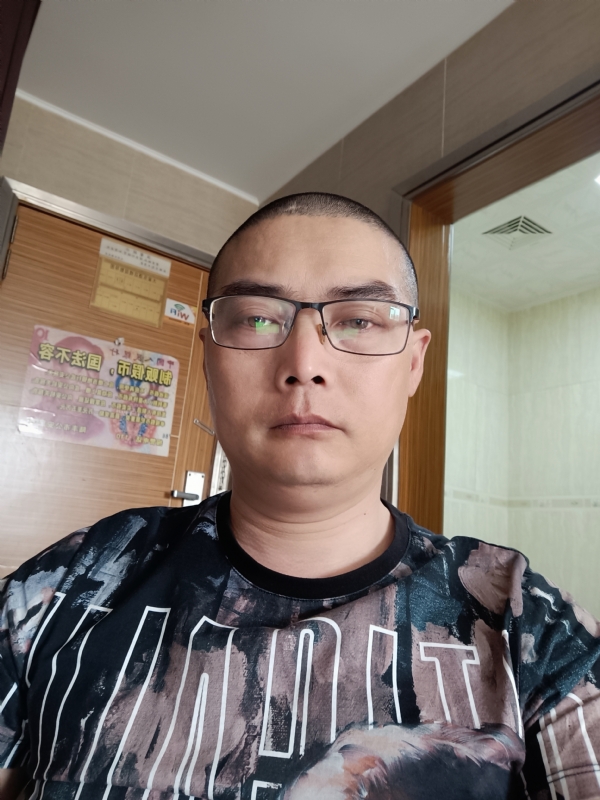 心梦无痕的第一张照片--衡阳相亲服务中心