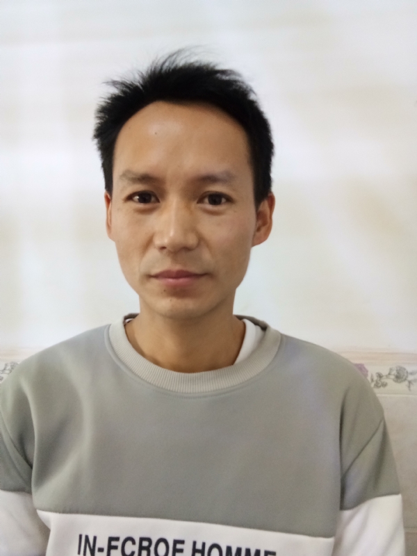 单亲爸爸的第一张照片--衡阳相亲服务中心